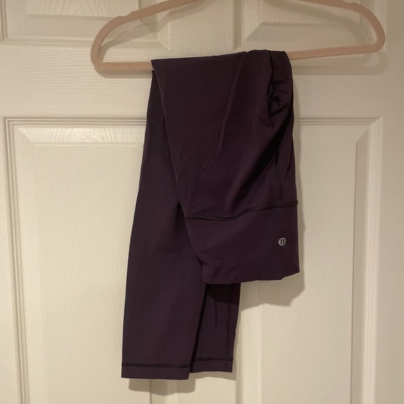 LULULEMON - Purple Leggings - Size 4 - Picture 3 of 3